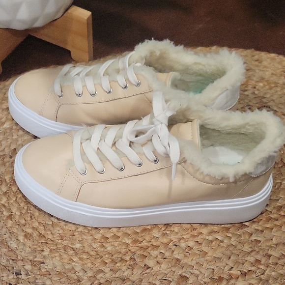 SCHUTZ Beige Lace-Up Sneakers with White Trim - Picture 5 of 11